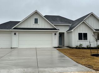 723 Tranquility Ln, Fredericksburg, TX 78624