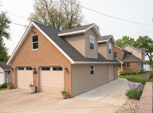 2106 Ames Dr, Portage, MI 49002