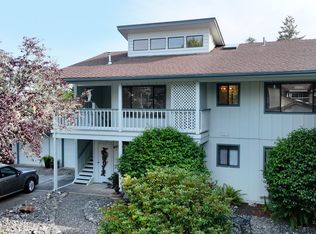 801 Brookhaven Dr, Brookings, OR 97415