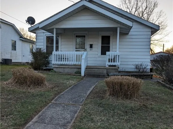 203 N Lafayette St, Newton, IL 62448
