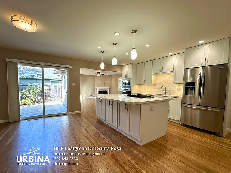 1919 Leafgreen Dr — Photo 8