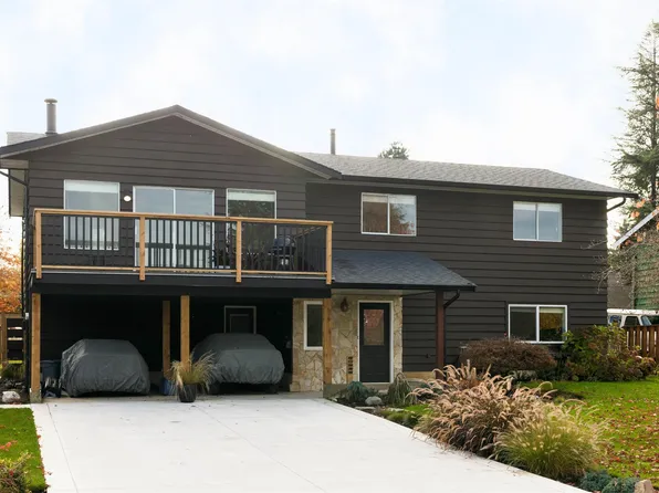 20898 125th Ave, Maple Ridge, BC V4R 2M7
