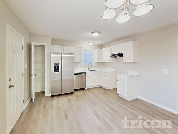 4th image of 149 Cambridge Elm Dr