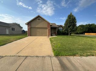 221 W Autumn Blaze St, Goddard, KS 67052