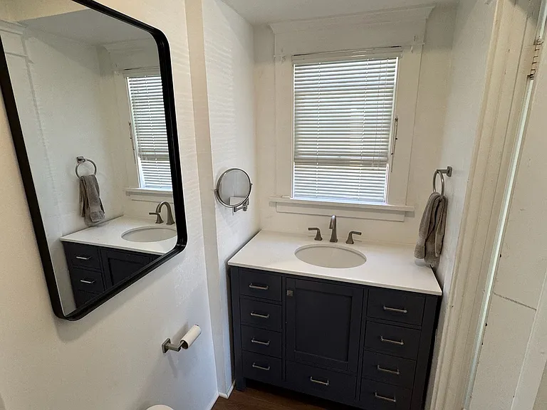 315 Newport Ave — Photo 10
