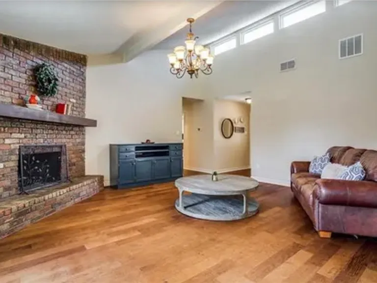 5608 Jamaica Cir — Photo 7