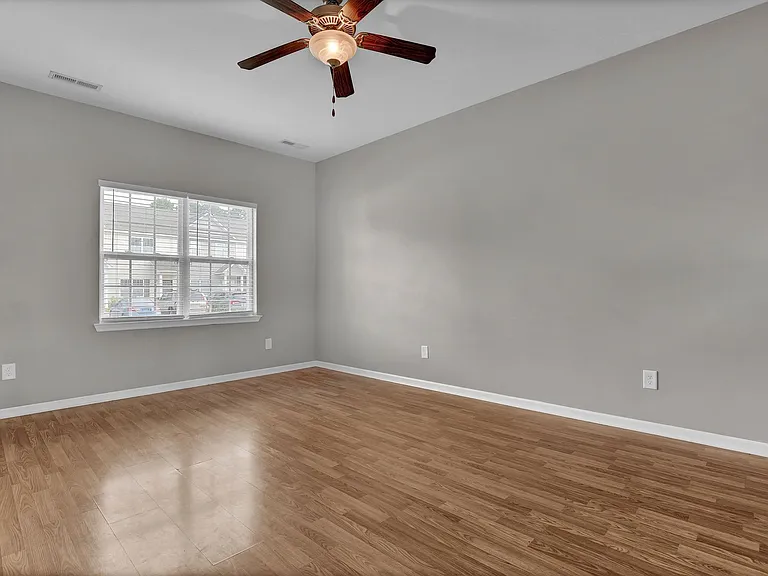 502 Oyster Rock Ln — Photo 6