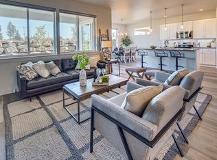 4570 SW 36th St, Redmond, OR 97756