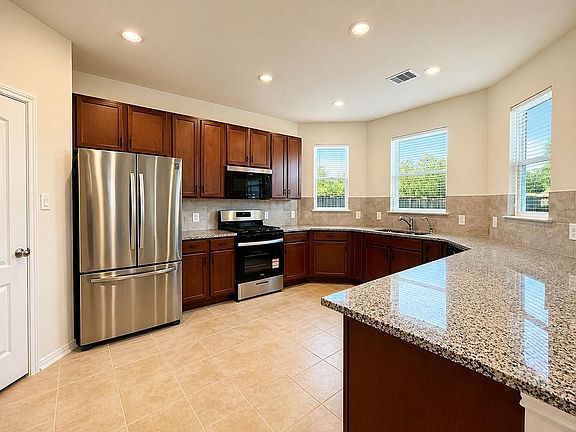 3rd image of 21114 Montego Bay Dr