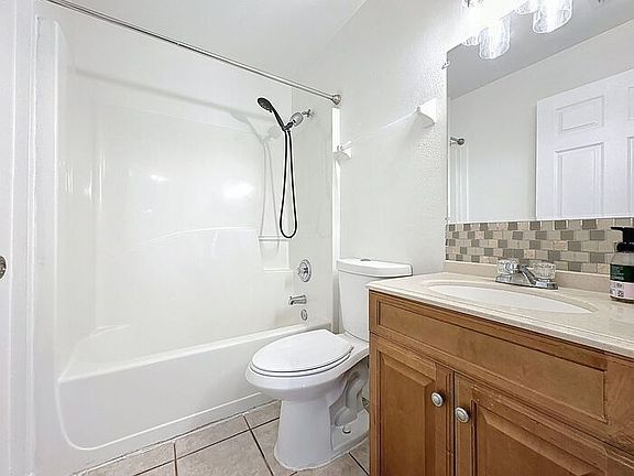 3rd image of 1170 Myrtle Ave