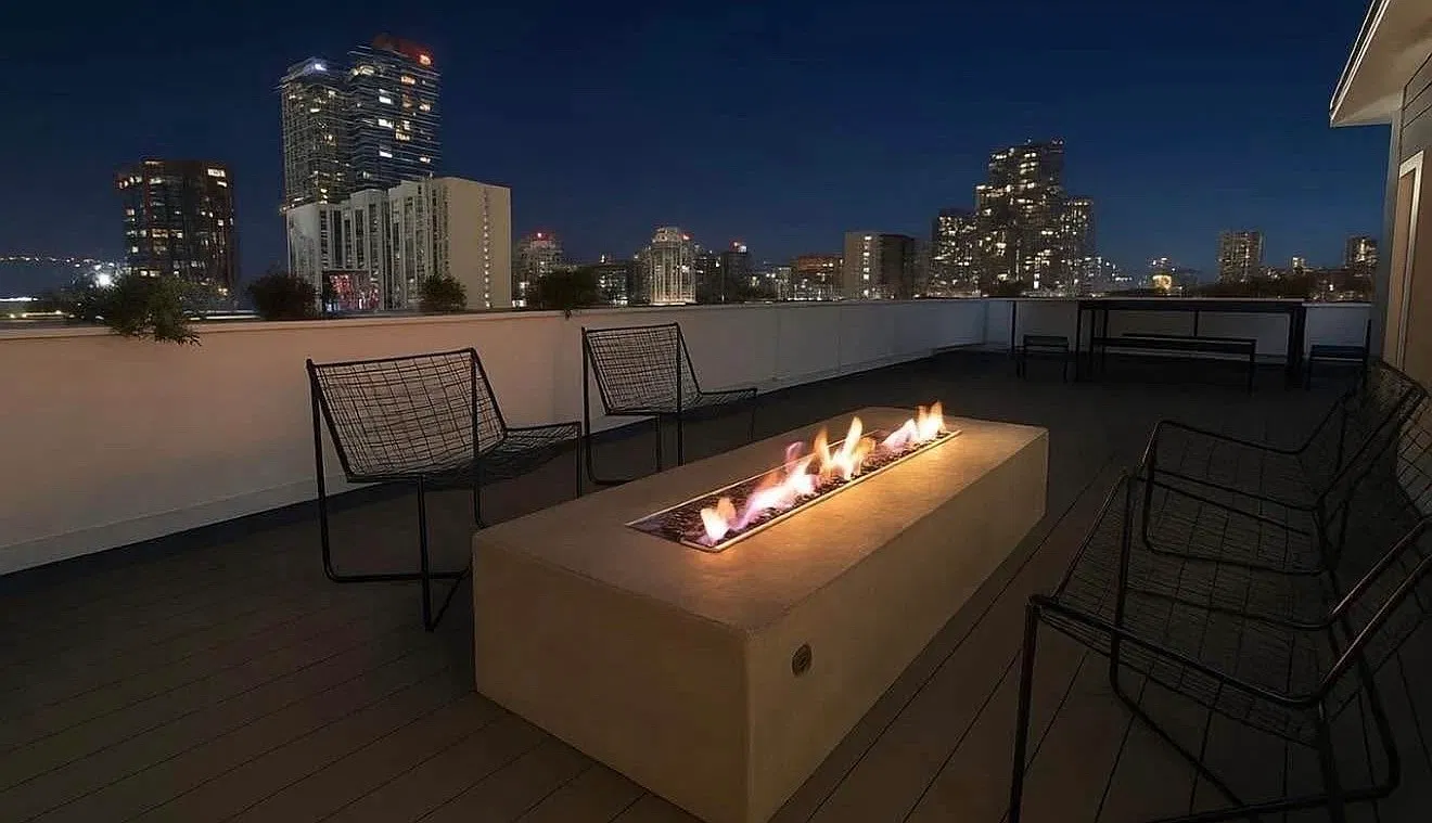 2 bed, 800 sqft, $2,895 — Photo 1