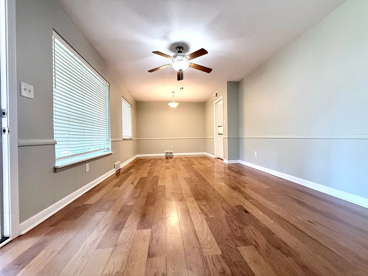 Updated 3BD 1.5BA Home Located in Belle Isle Area!! — Photo 2