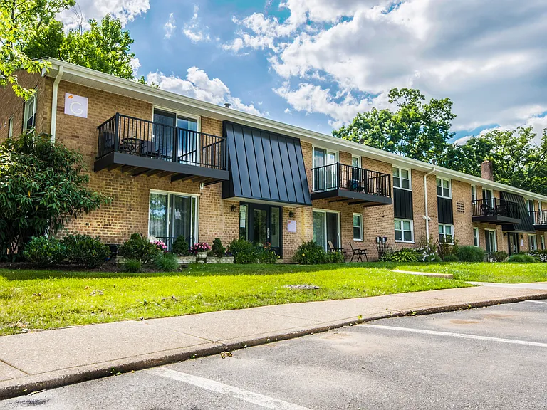 Radwyn Apartments — Photo 17