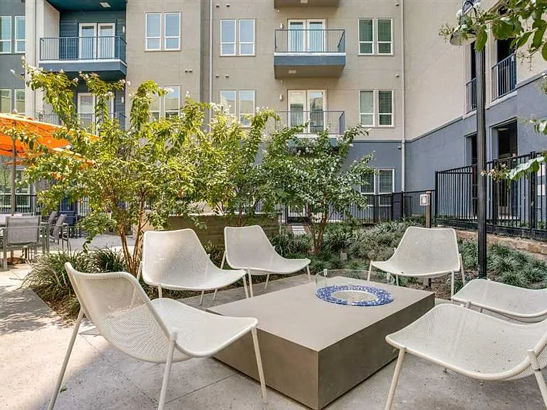 Relaxing outdoor common space.