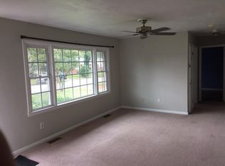 14 Catalina Dr, Hampton, VA 23664