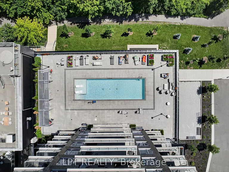 111 Champagne Ave S #307 — Photo 46