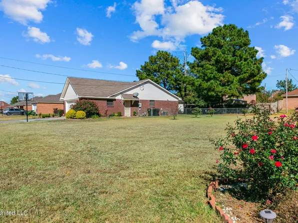 700 Wayne Dr, Canton, MS 39046