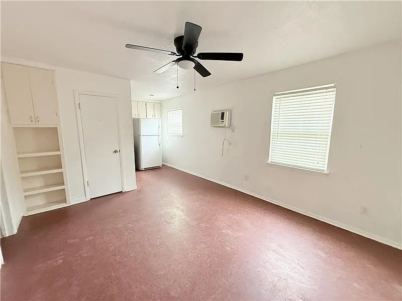 Studio, 399 sqft, $525 — Photo 3