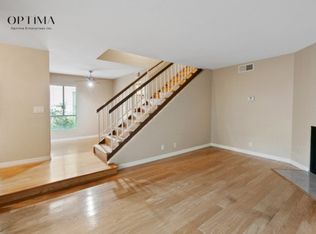 18411 Hatteras St Unit 140, Tarzana, CA 91356
