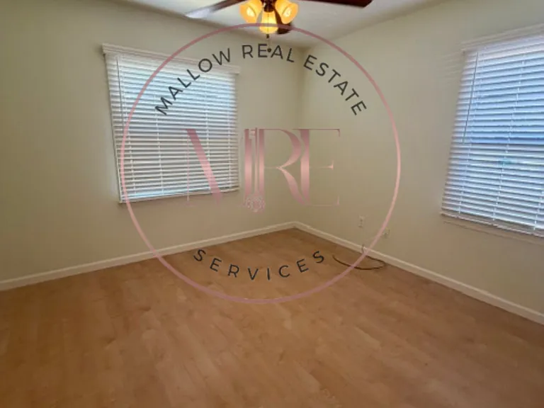 1355 Safford St — Photo 4