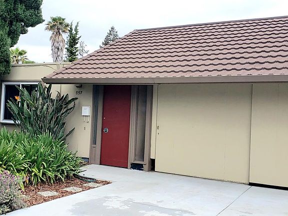 2nd image of 857 Cumberland Dr