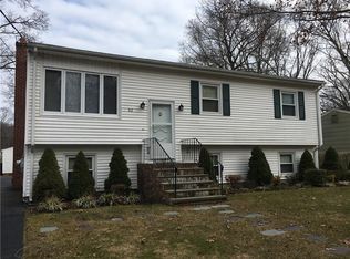 53 Spice Bush Trl, Narragansett, RI 02882