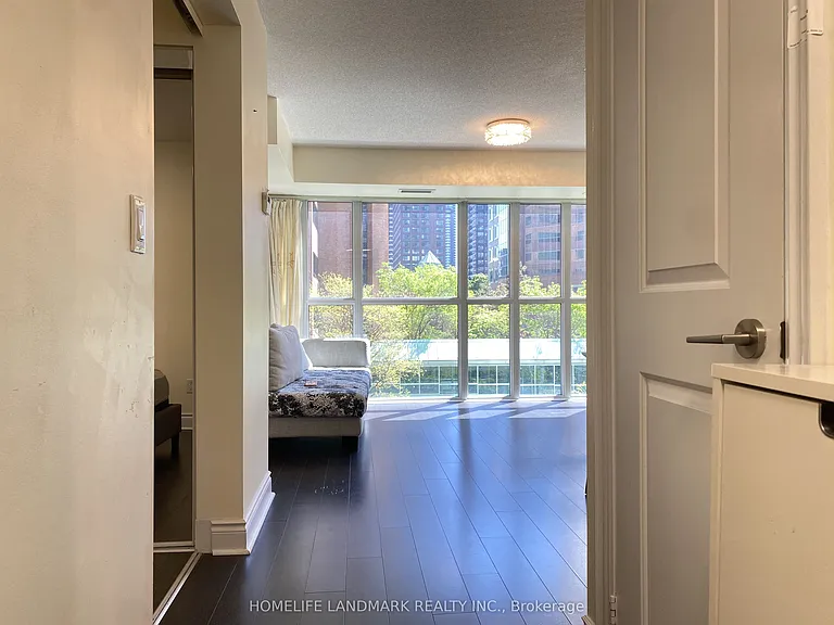 28 Ted Rogers Way #412 — Photo 4