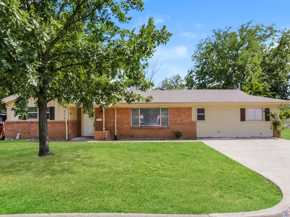 5113 Bob Dr, North Richland Hills, TX 76180