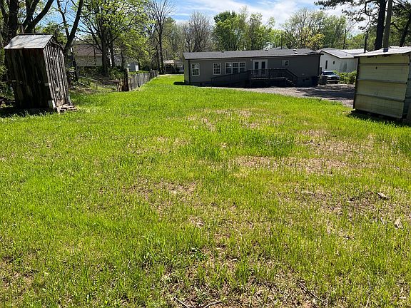 5th image of 819 Pitt Ave