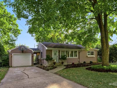 218 Republic Rd, Batavia, IL, 60510