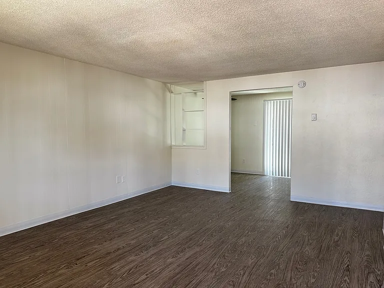 Gateway Village Apartments — Photo 14
