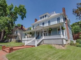 704 Euclid Pl, Alton, IL 62002