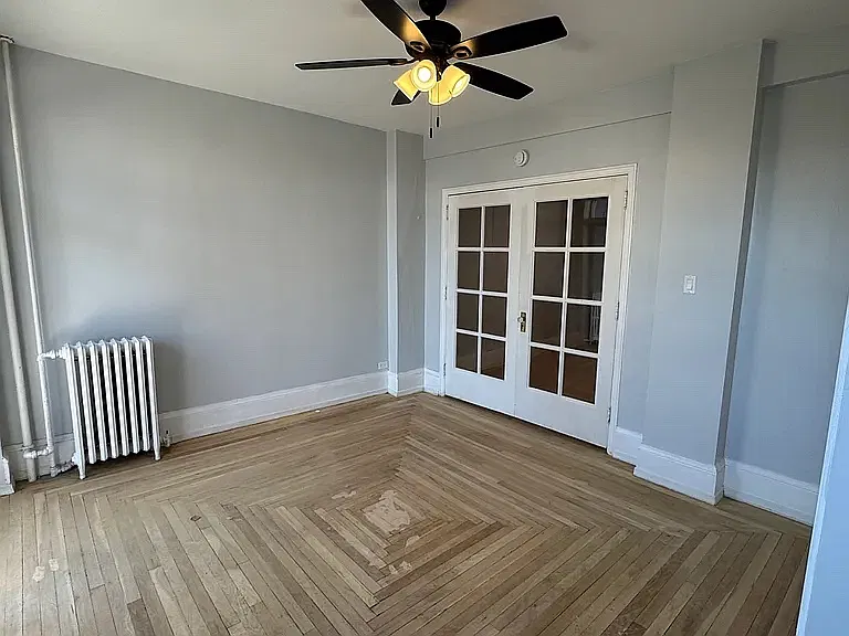 941 W Hamilton Street — Photo 3