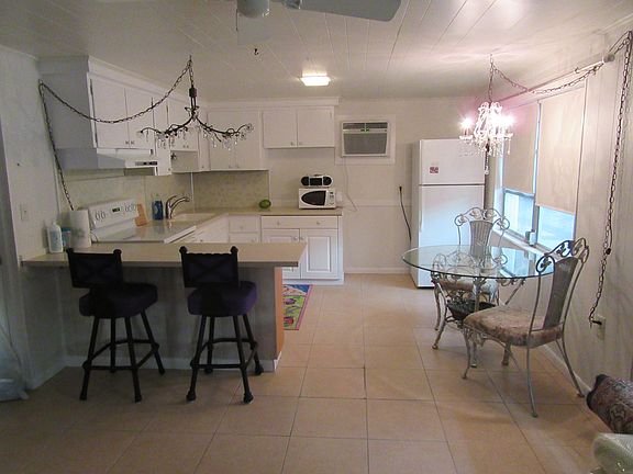 Kitchen, dining - bar