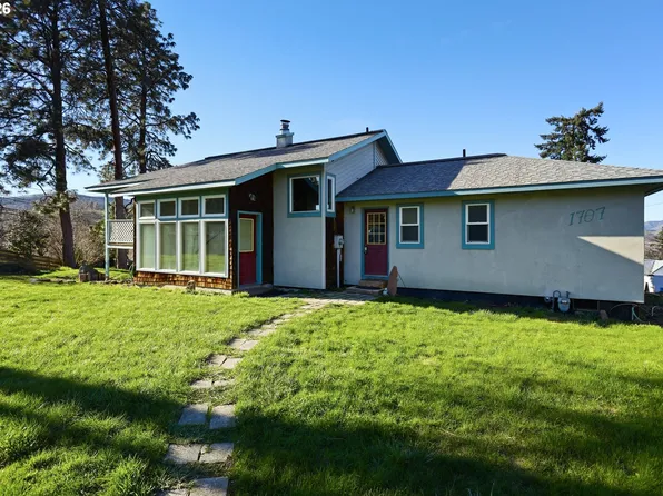 1707 Bridge St, The Dalles, OR 97058