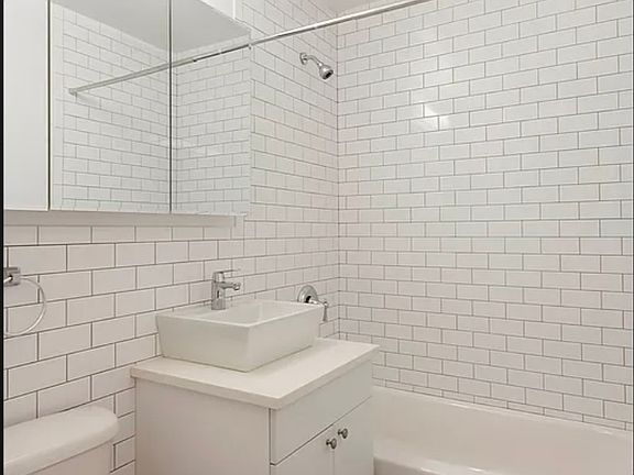 3rd image of 65 4th Ave APT 6D