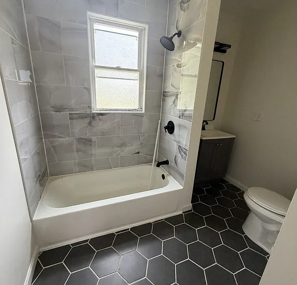 9805 Nelson Ave — Photo 1