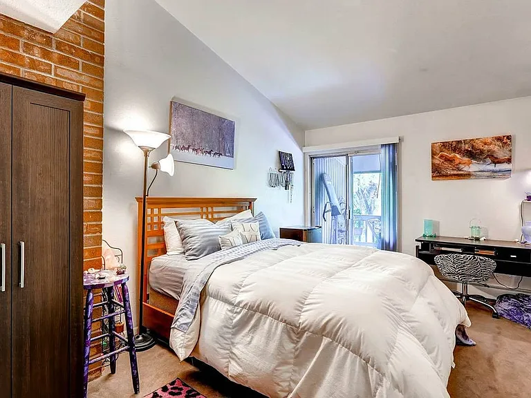 1260 Kalmia Ave — Photo 23