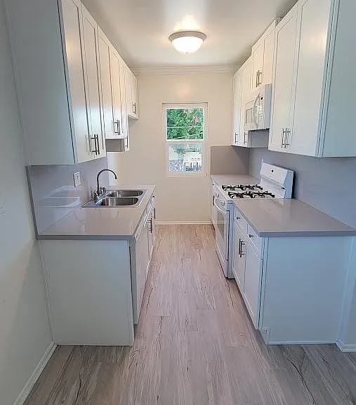 3769 Hughes Ave #7 — Photo 7