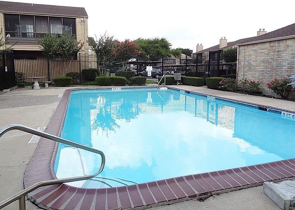 1st image of 10555 Turtlewood Ct Unit 2002