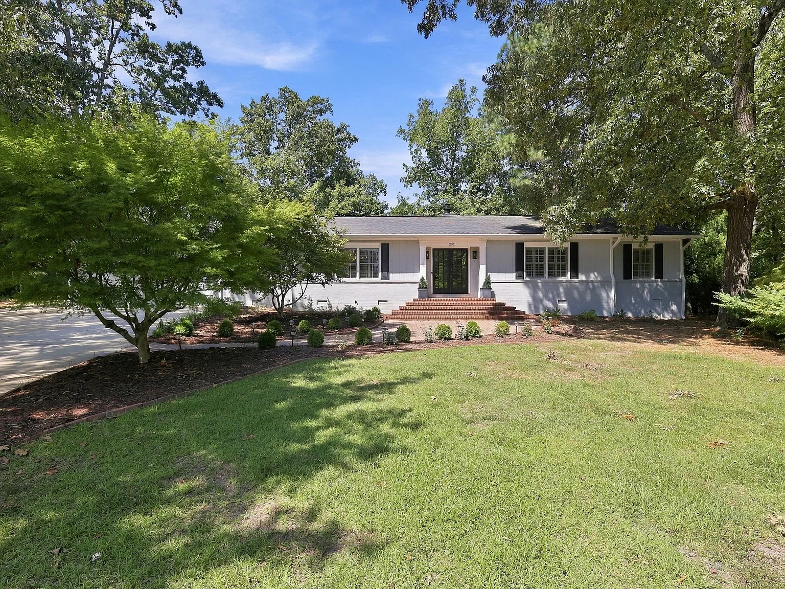4 bed, 2912 sqft, $3,000 — Photo 2