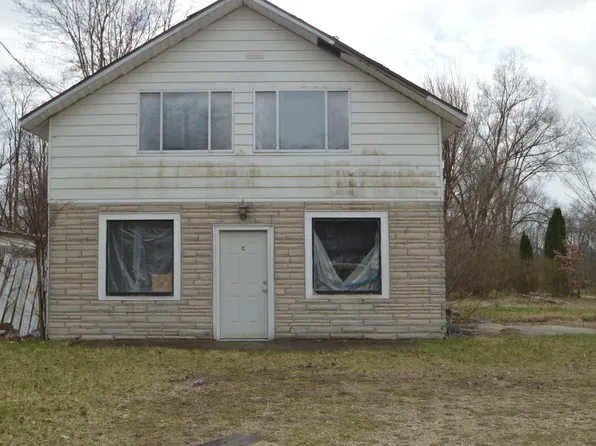 1504 E Bertrand Rd, Niles, MI 49120