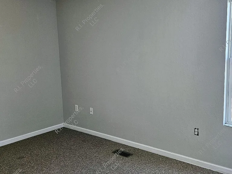 2080 Railroad St #2 — Photo 19