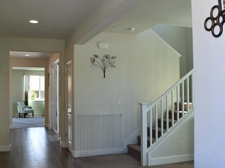 582 Mandevilla Dr — Photo 3