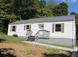 78 College St, Erin, TN 37061