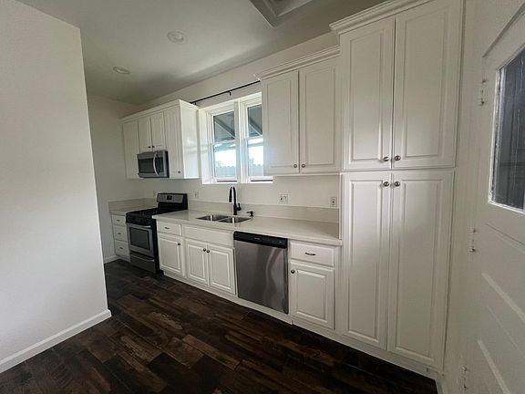 5th image of 321 Ximeno Ave APT B