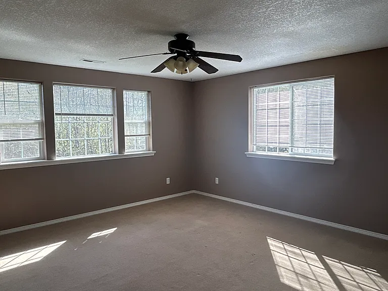 147 Broken Mountain Dr — Photo 11