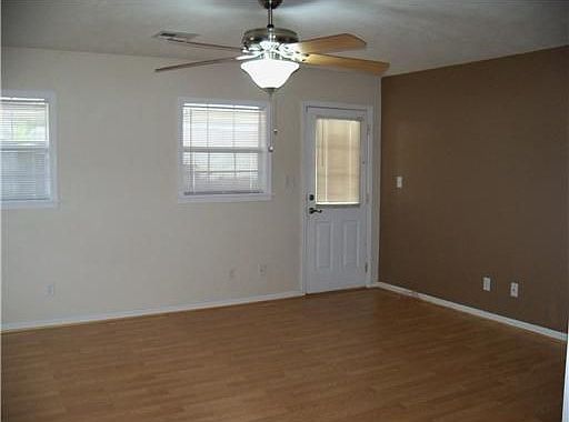 3rd image of 2473 1st Ave