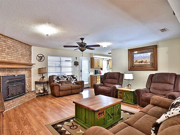 3rd image of 3118 S Willis St
