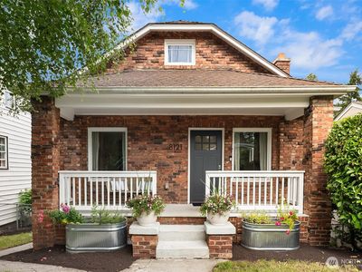 8121 16th Avenue SW, Seattle, WA, 98106